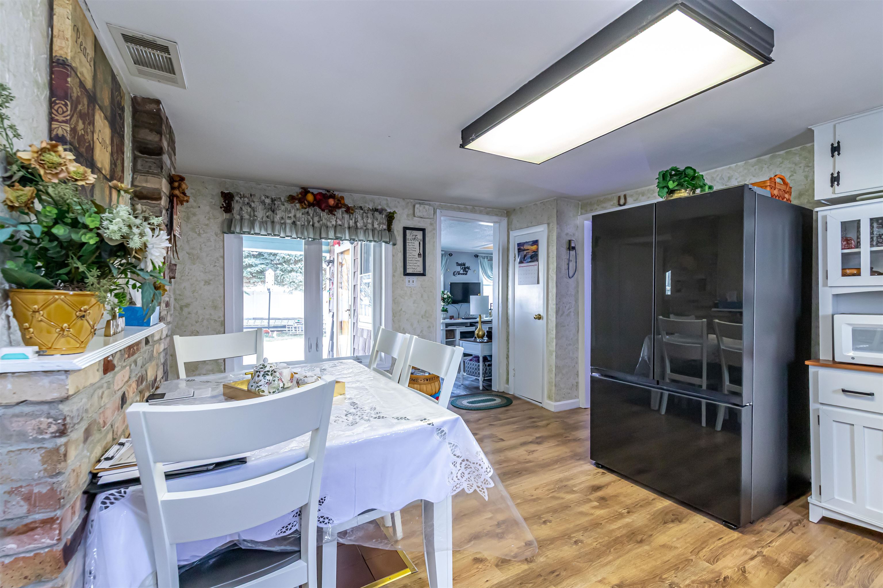 74 Depot Road Manchester, NH 03103 - Photo 8 of 28