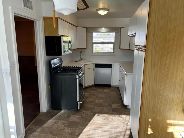 $599,000 | 2240 Irvin Way, Sacramento, CA 95822