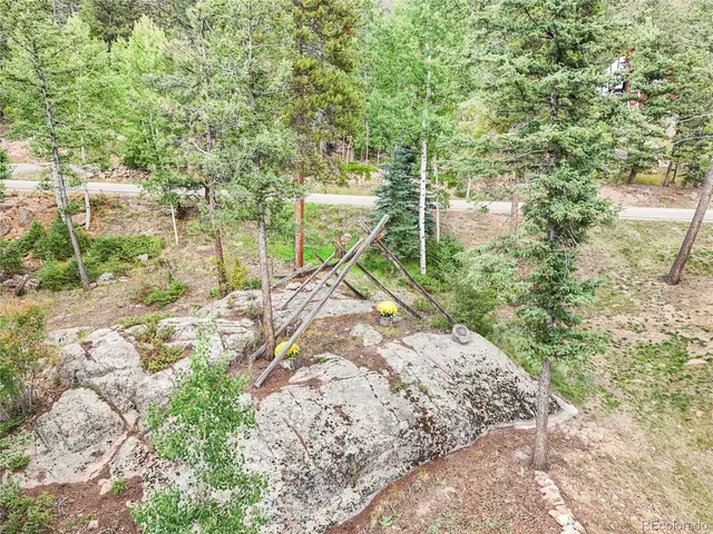 a front view of house with yard