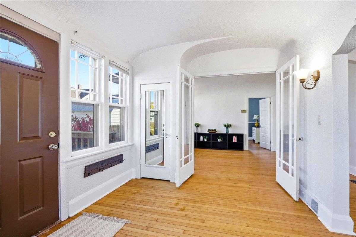 115 6th Avenue Baraboo, WI 53913 - Photo 3 of 66