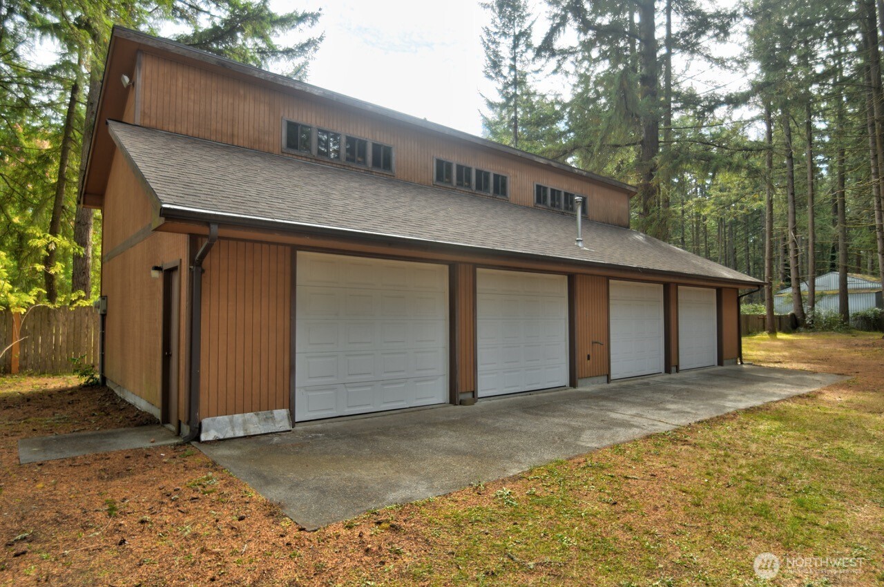 11125 Charm Road Southeast Rainier, WA 98576 - Photo 4 of 12 Gallery Image 4