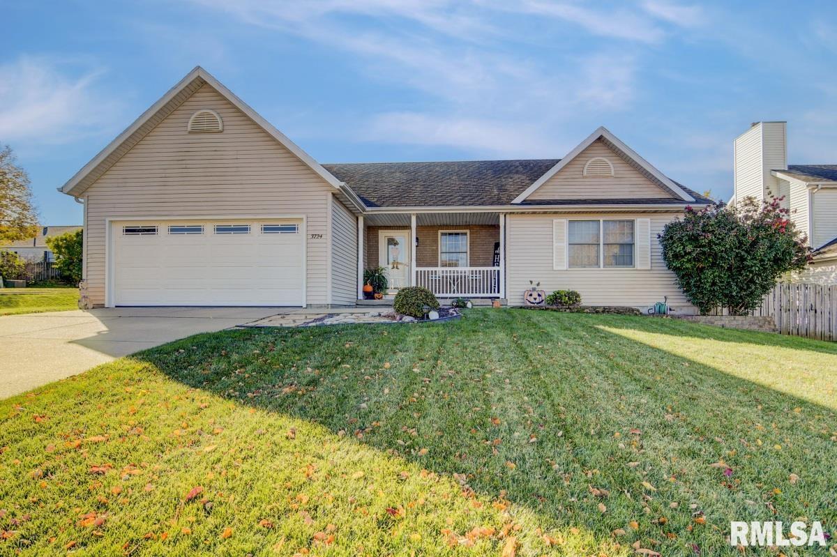 3724 Castle Hill Boulevard Springfield, IL 62712 - Photo 1 of 35 Gallery Image 1