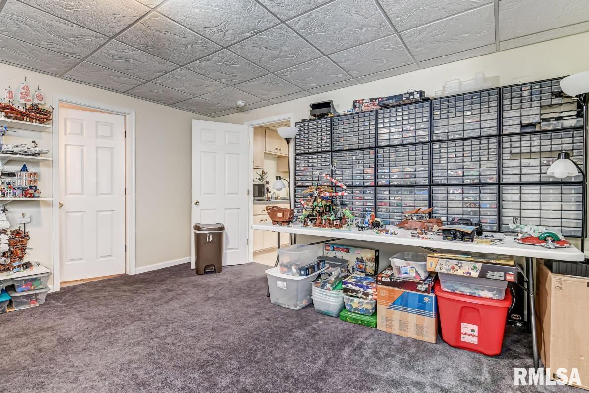 3724 Castle Hill Boulevard Springfield, IL 62712 - Photo 30 of 35 Gallery Image 30