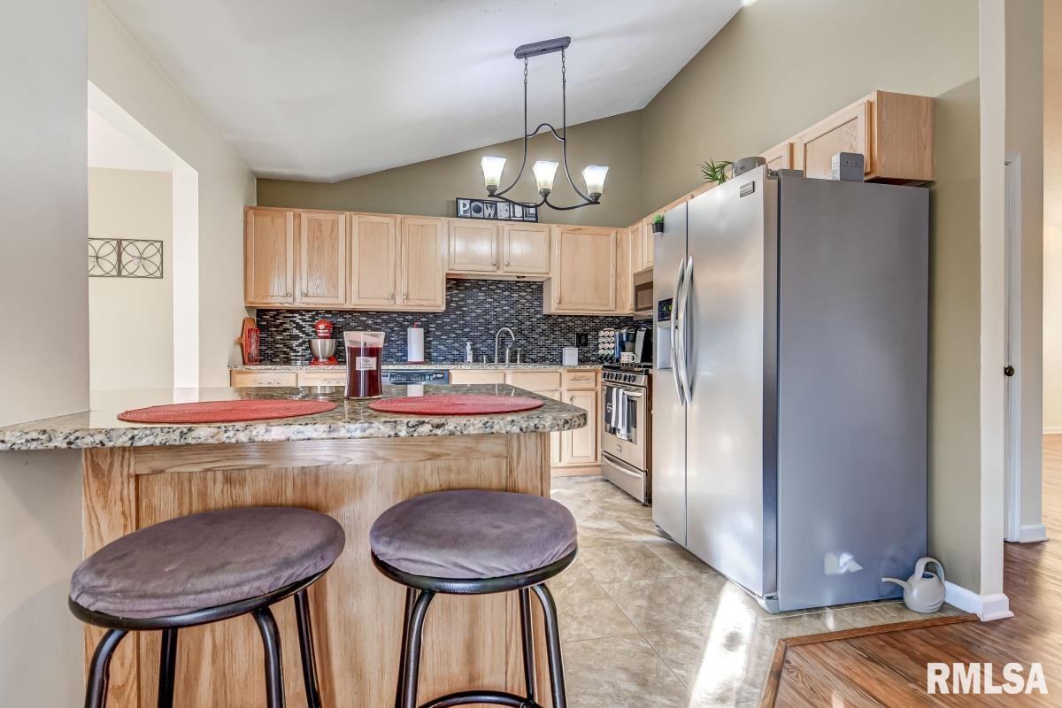 3724 Castle Hill Boulevard Springfield, IL 62712 - Photo 9 of 35 Gallery Image 9