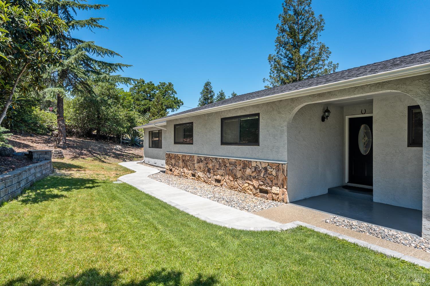 800 Riverside Drive Ukiah, CA 95482 - Photo 35 of 44 Gallery Image 35