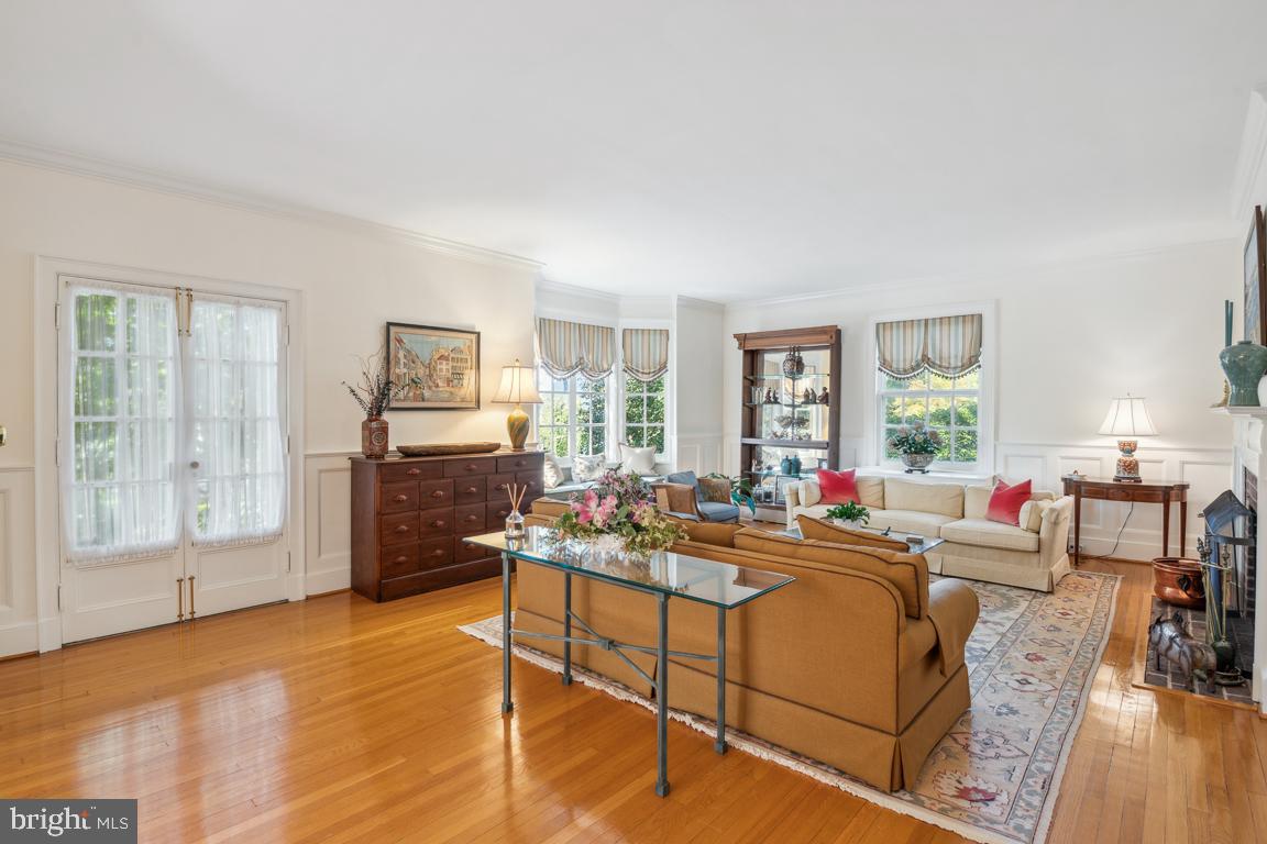 218 Tunbridge Road Baltimore, MD 21212 - Photo 11 of 55 French doors lead to patio along front of house