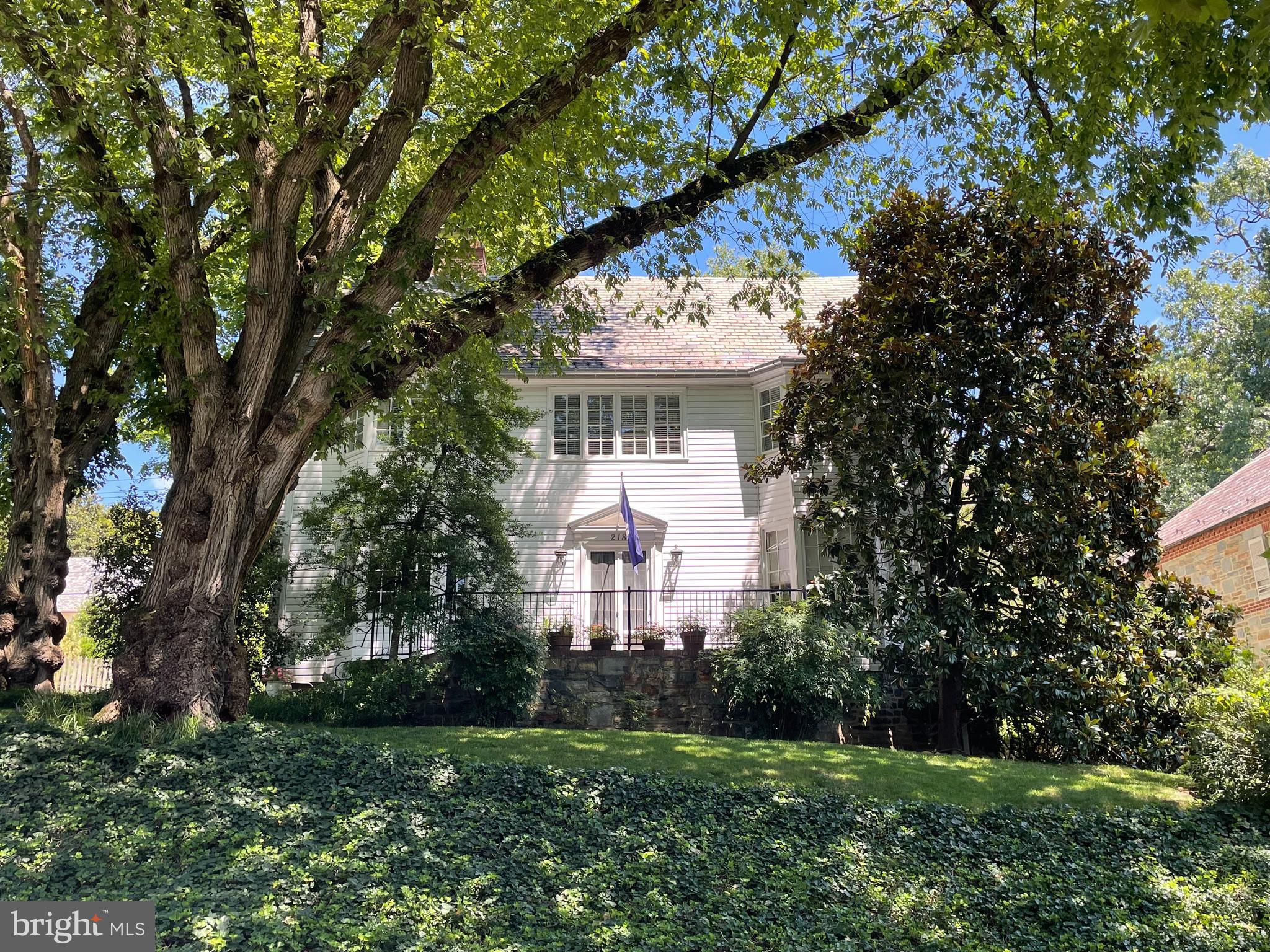 218 Tunbridge Road Baltimore, MD 21212 - Photo 2 of 55 Beautifully sited above Tunbridge Road