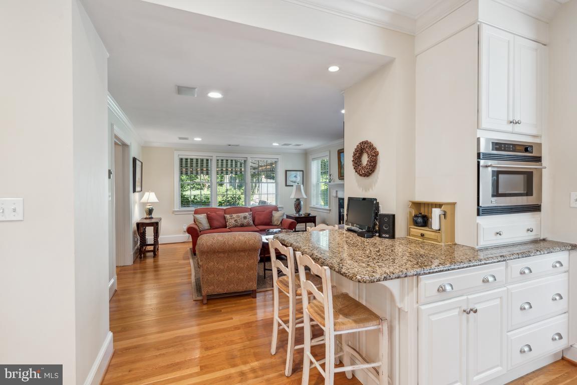 218 Tunbridge Road Baltimore, MD 21212 - Photo 22 of 55 Kitchen and breakfast bar open to family room
