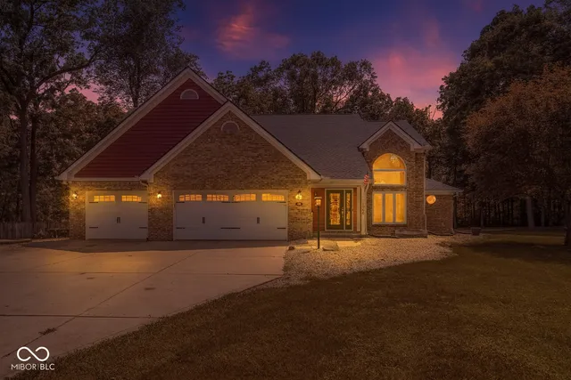 $679,900 | 1066 North Dogwood Way, Greenfield, IN 46140