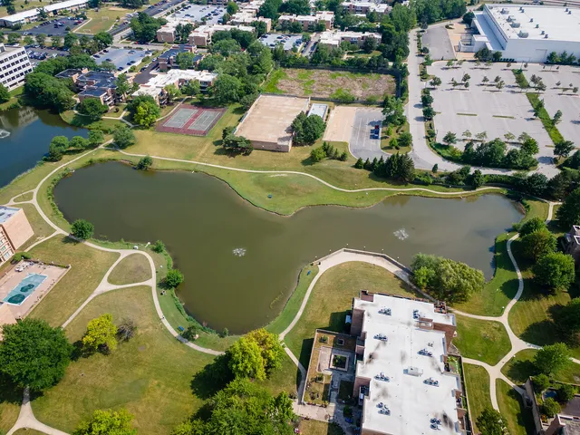 $164,000 | 1912 Prairie Square, Unit 315A, Schaumburg, IL 60173