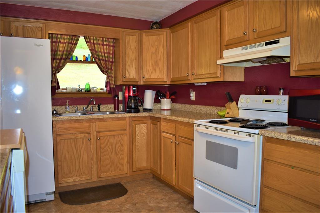 254 Rocky Mountain Road New Stanton, PA 15672 - Photo 3 of 22