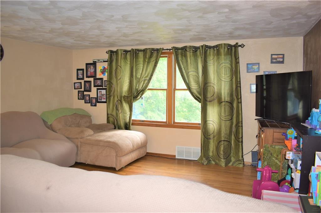 254 Rocky Mountain Road New Stanton, PA 15672 - Photo 5 of 22