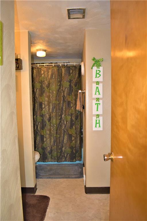 254 Rocky Mountain Road New Stanton, PA 15672 - Photo 8 of 22