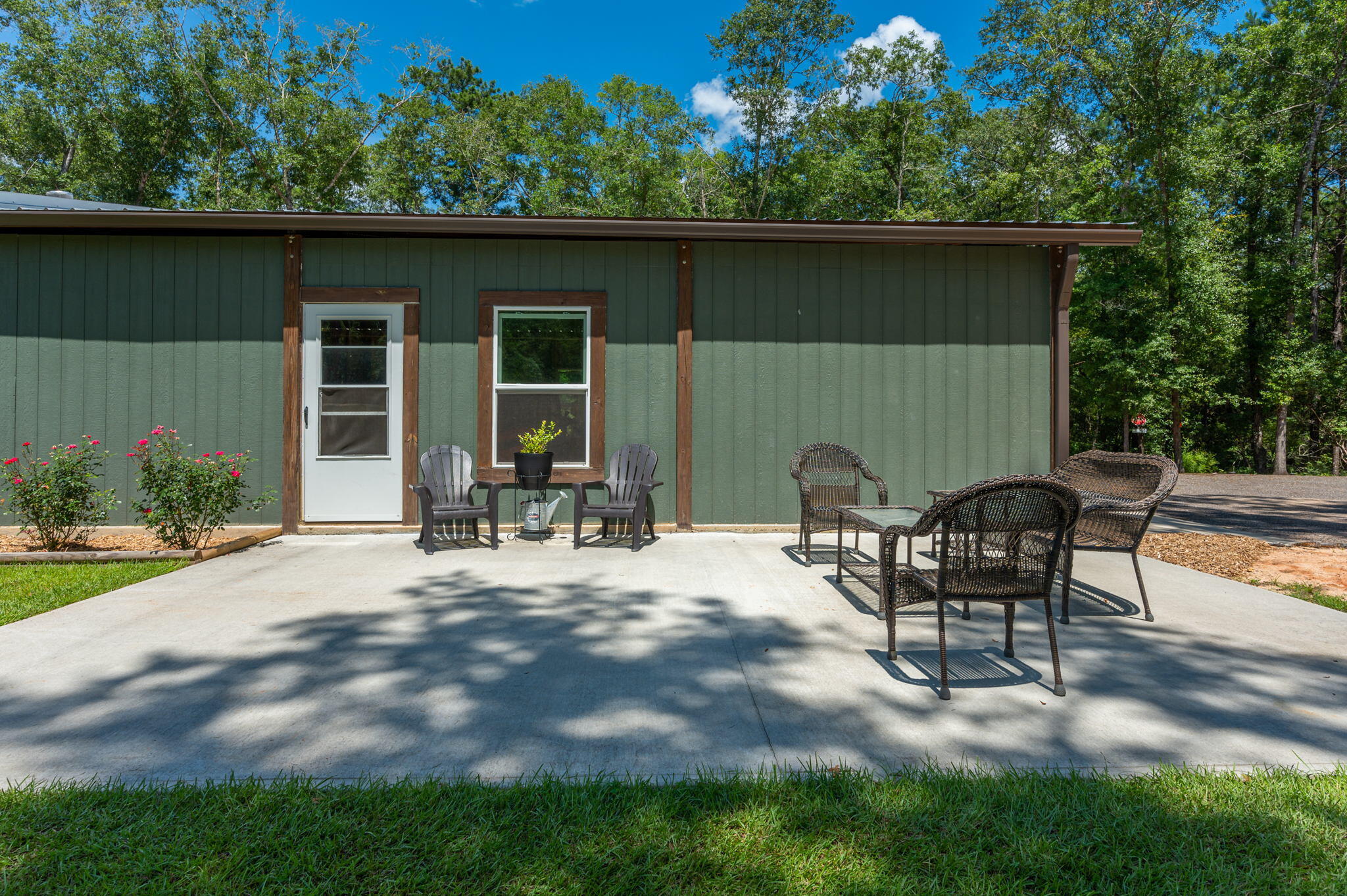 4-web-or-mls-215 Padgett Rd Exterior-8