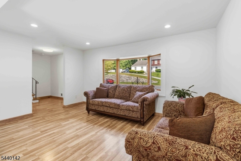 37 Rolling Ridge Road West Milford, NJ 07480 - Photo 10 of 49 Gallery Image 10