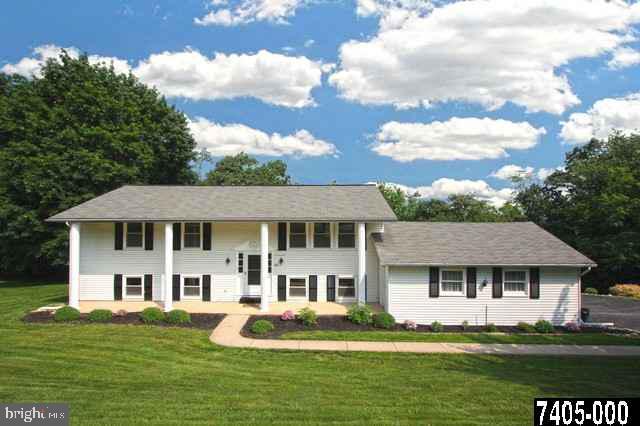 1821 Northview Road York, PA 17406 - Photo 1 of 25 Gallery Image 1