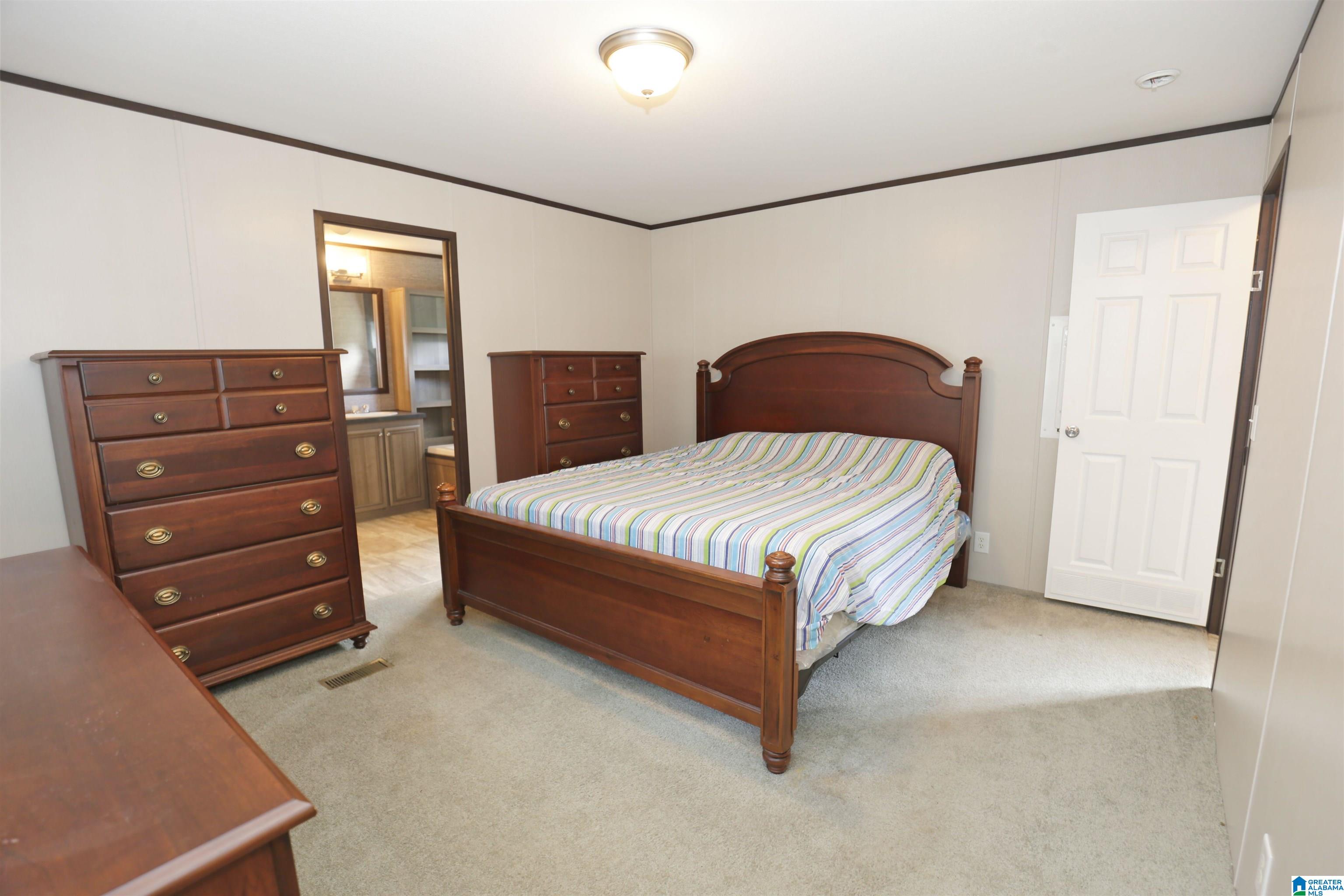 3190 Madison Street Anniston, AL 36201 - Photo 5 of 29