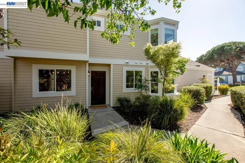 $795,000 | 31 Oak Park Drive, Alameda, CA 94502