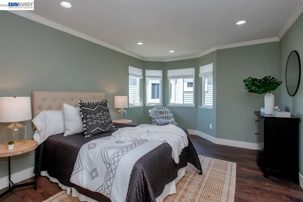 $795,000 | 31 Oak Park Drive, Alameda, CA 94502