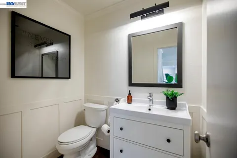 $795,000 | 31 Oak Park Drive, Alameda, CA 94502