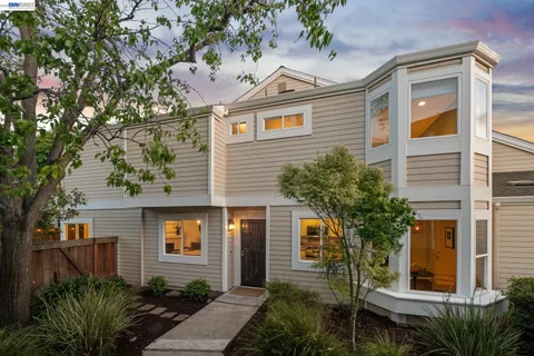 $795,000 | 31 Oak Park Drive, Alameda, CA 94502
