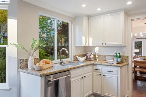 $795,000 | 31 Oak Park Drive, Alameda, CA 94502