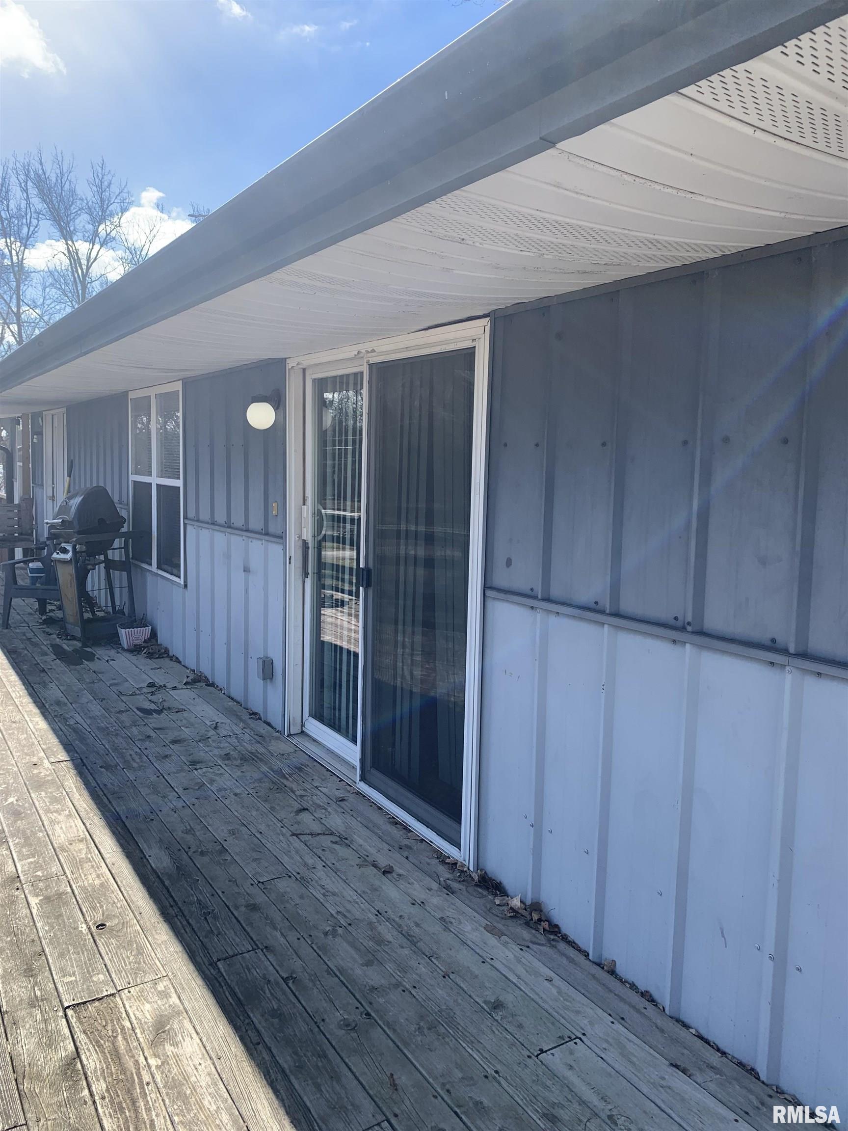 1813 Mitchell Street Pekin, IL 61554 - Photo 1 of 20