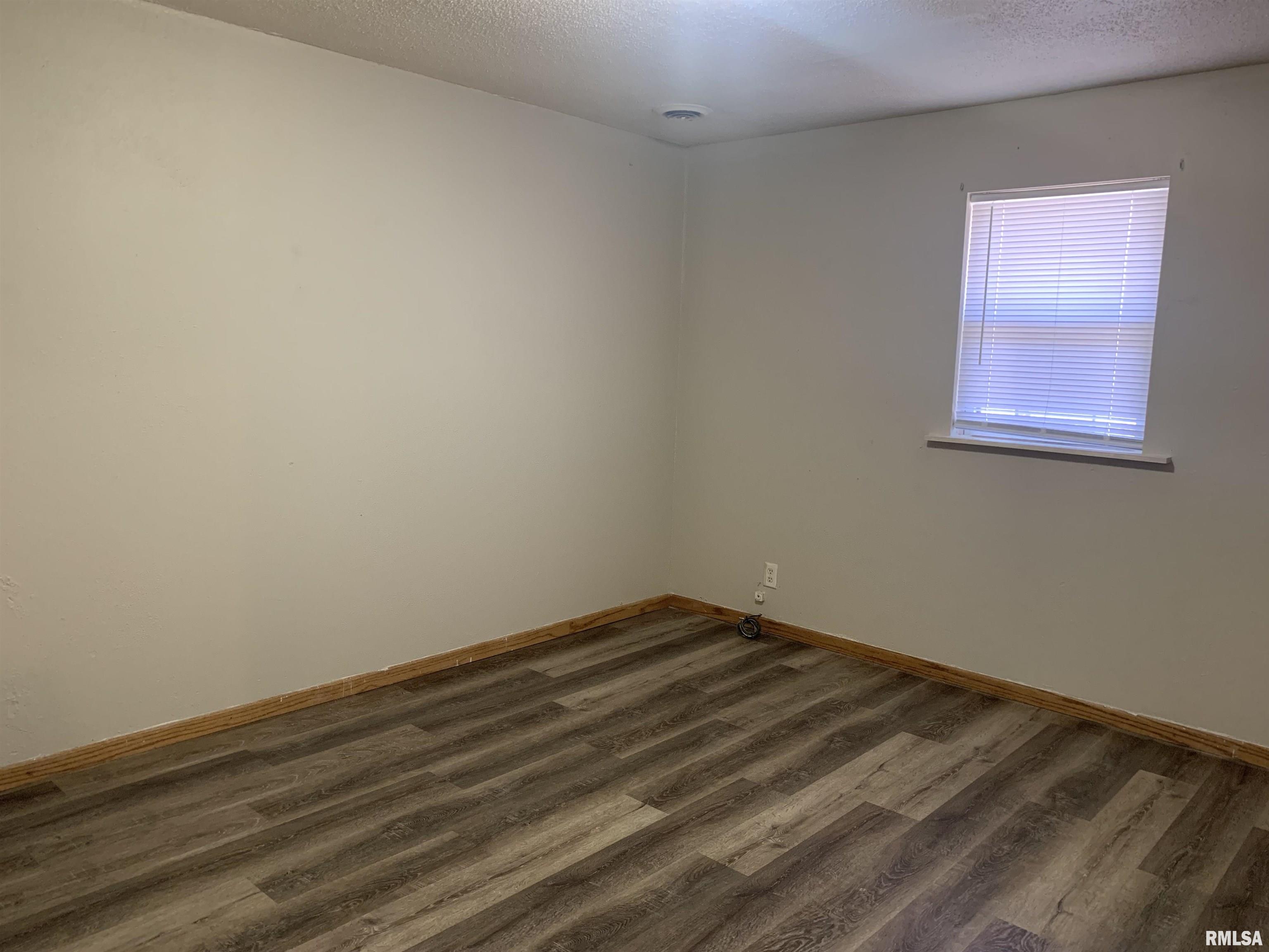 1813 Mitchell Street Pekin, IL 61554 - Photo 15 of 20