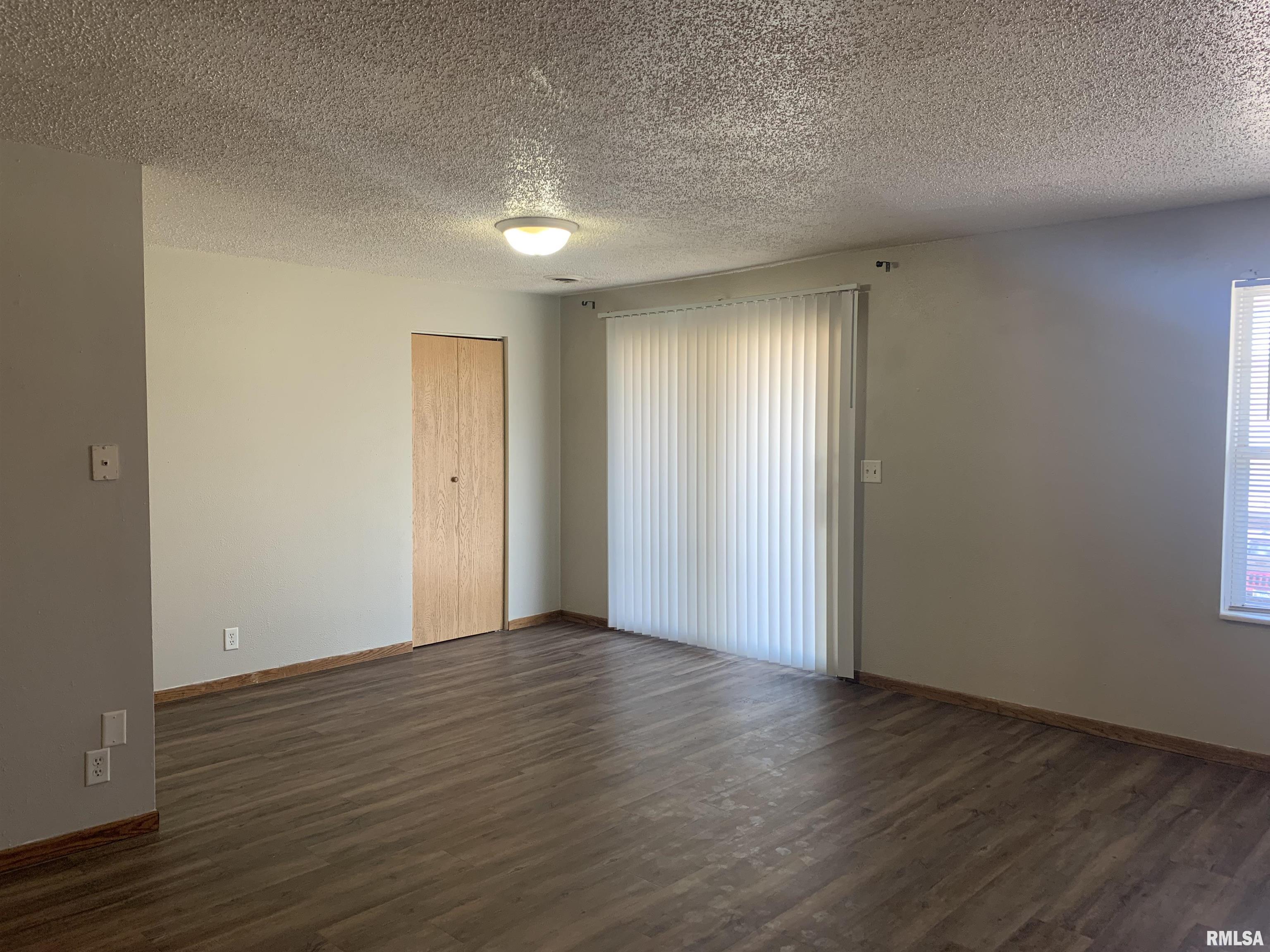 1813 Mitchell Street Pekin, IL 61554 - Photo 5 of 20