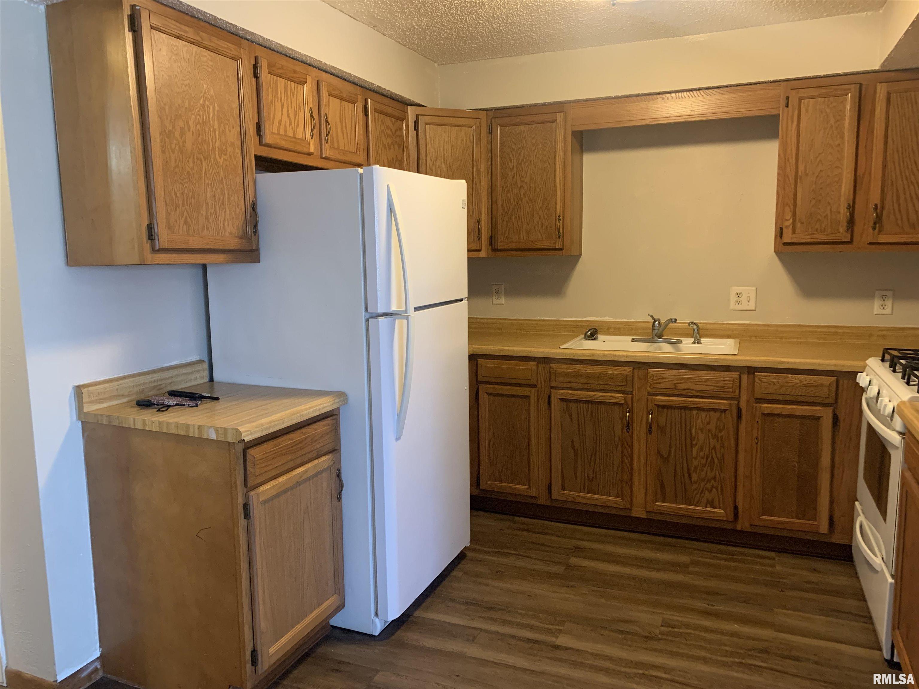 1813 Mitchell Street Pekin, IL 61554 - Photo 7 of 20