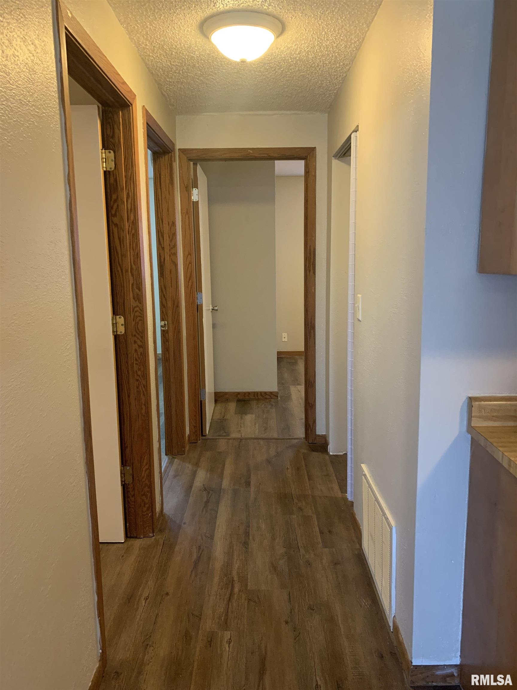 1813 Mitchell Street Pekin, IL 61554 - Photo 8 of 20