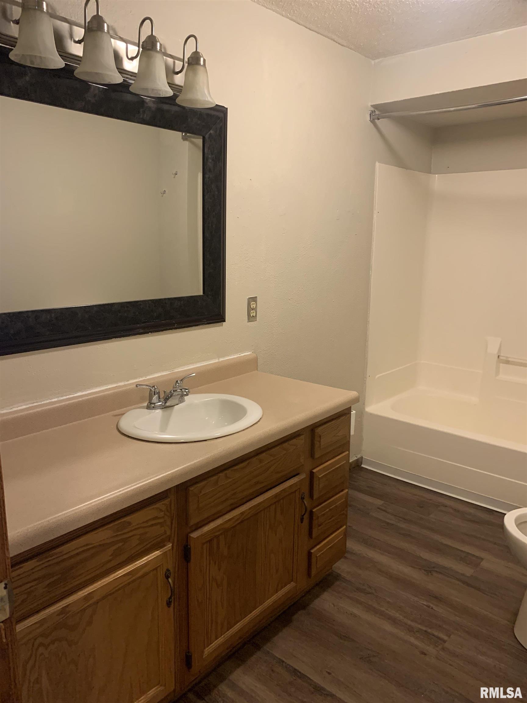 1813 Mitchell Street Pekin, IL 61554 - Photo 9 of 20