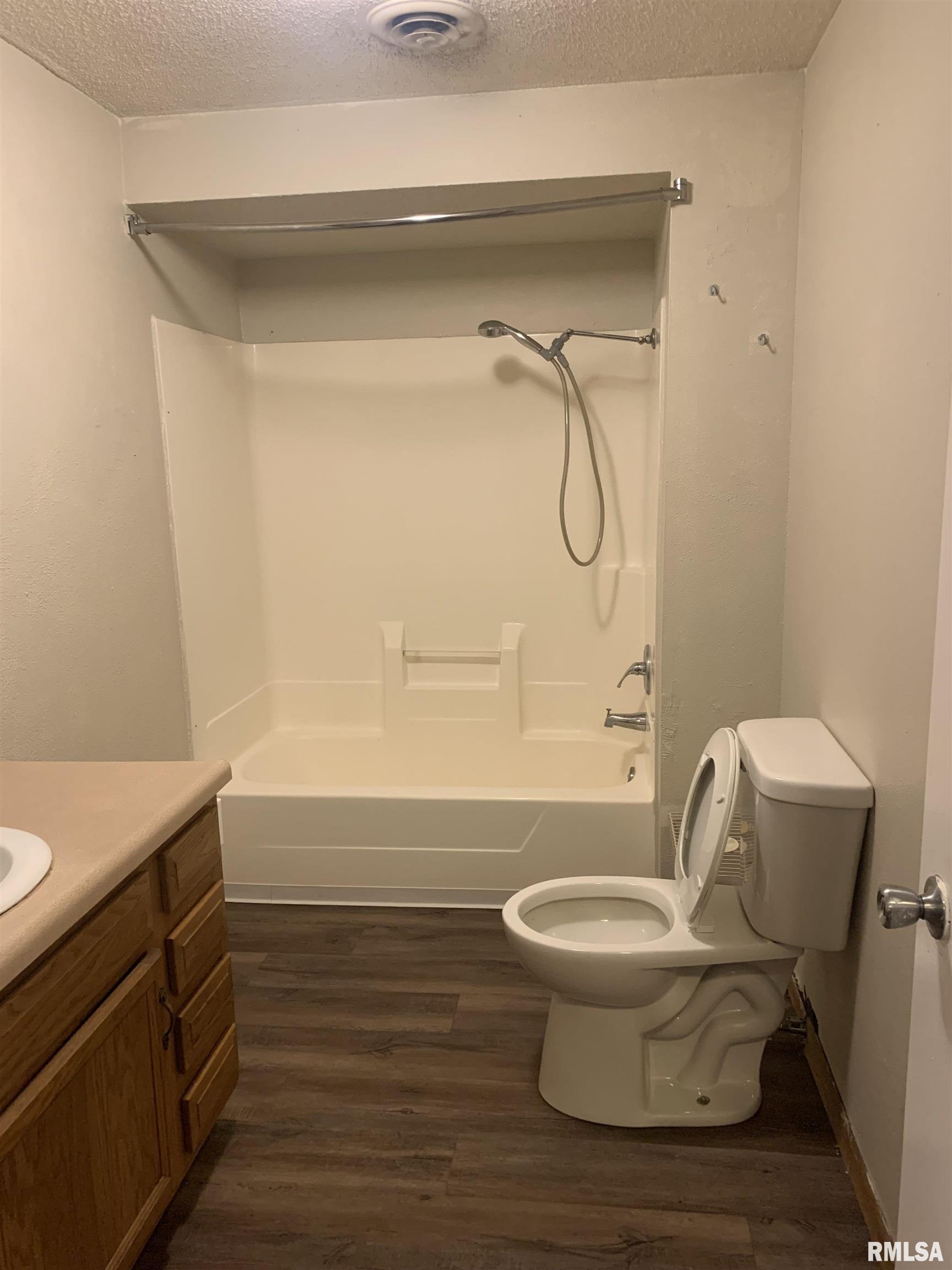 1813 Mitchell Street Pekin, IL 61554 - Photo 10 of 20