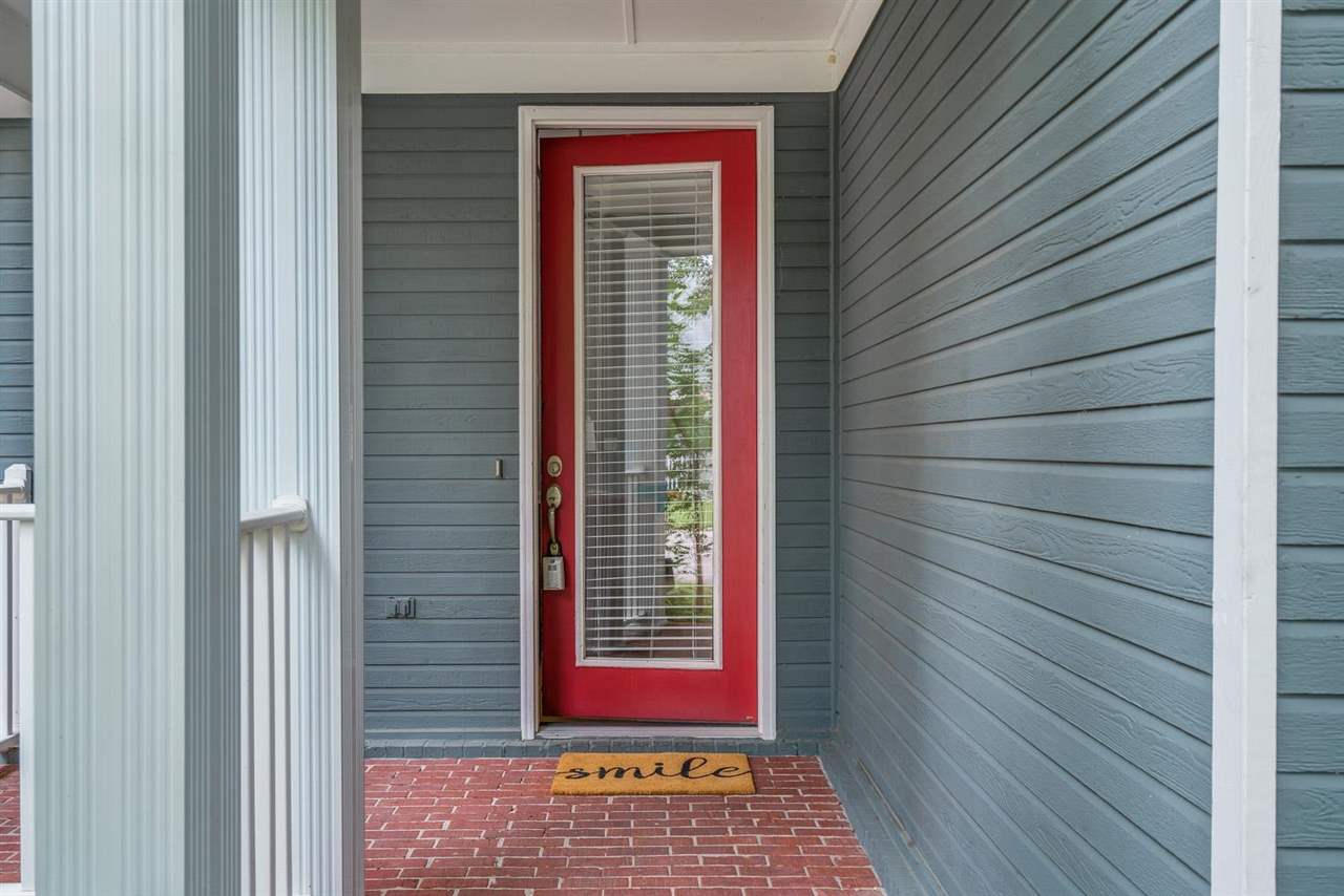1448 Island Town Cove Memphis, TN 38103 - Photo 2 of 18 a view of a door and a window