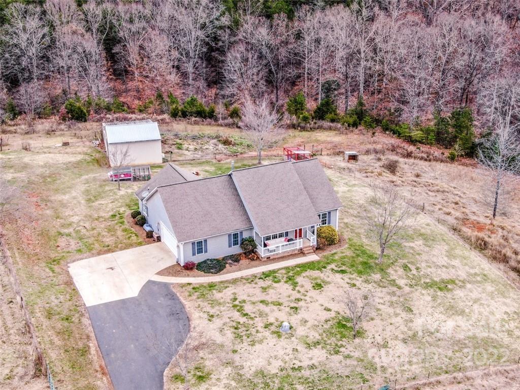 4908 Rifle Range Road Conover, NC 28613 - Photo 4 of 46 Gallery Image 4