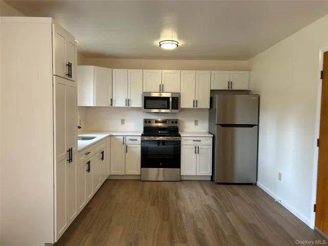 $1,875 | 5 Parkview Court, Copake, NY 12516