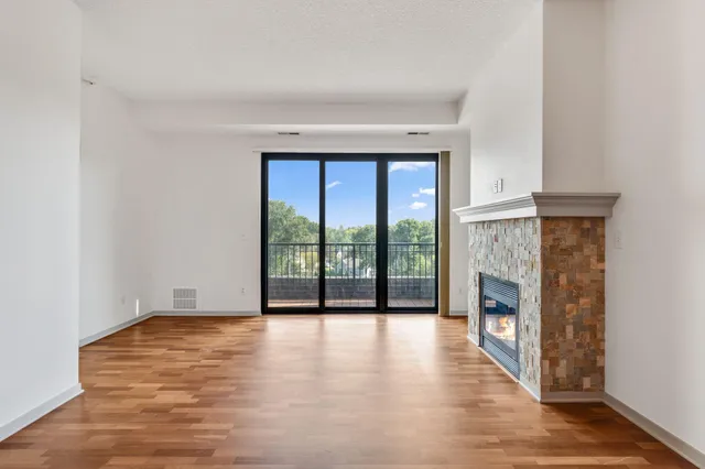 $290,000 | 4525 Park Commons Drive, Unit 518, St. Louis Park, MN 55416