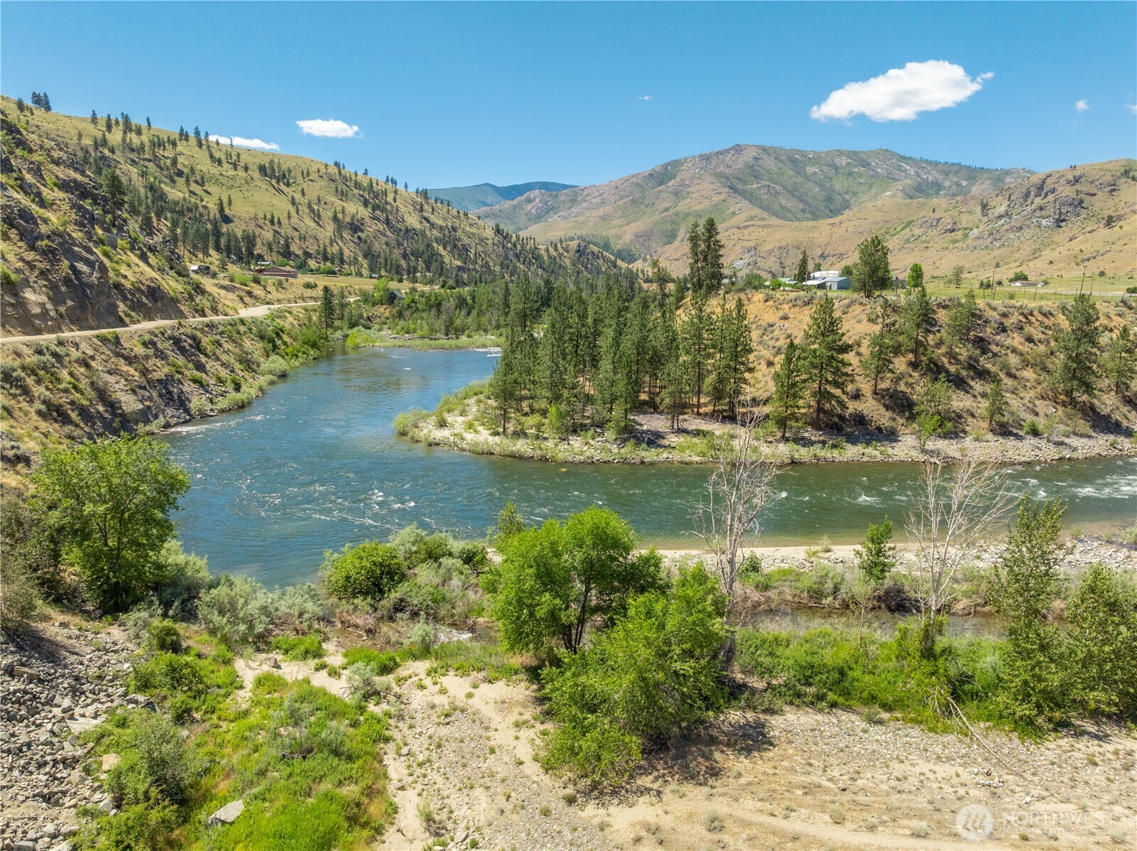 164 B Burma Road Pateros, WA 98846 - Photo 1 of 21