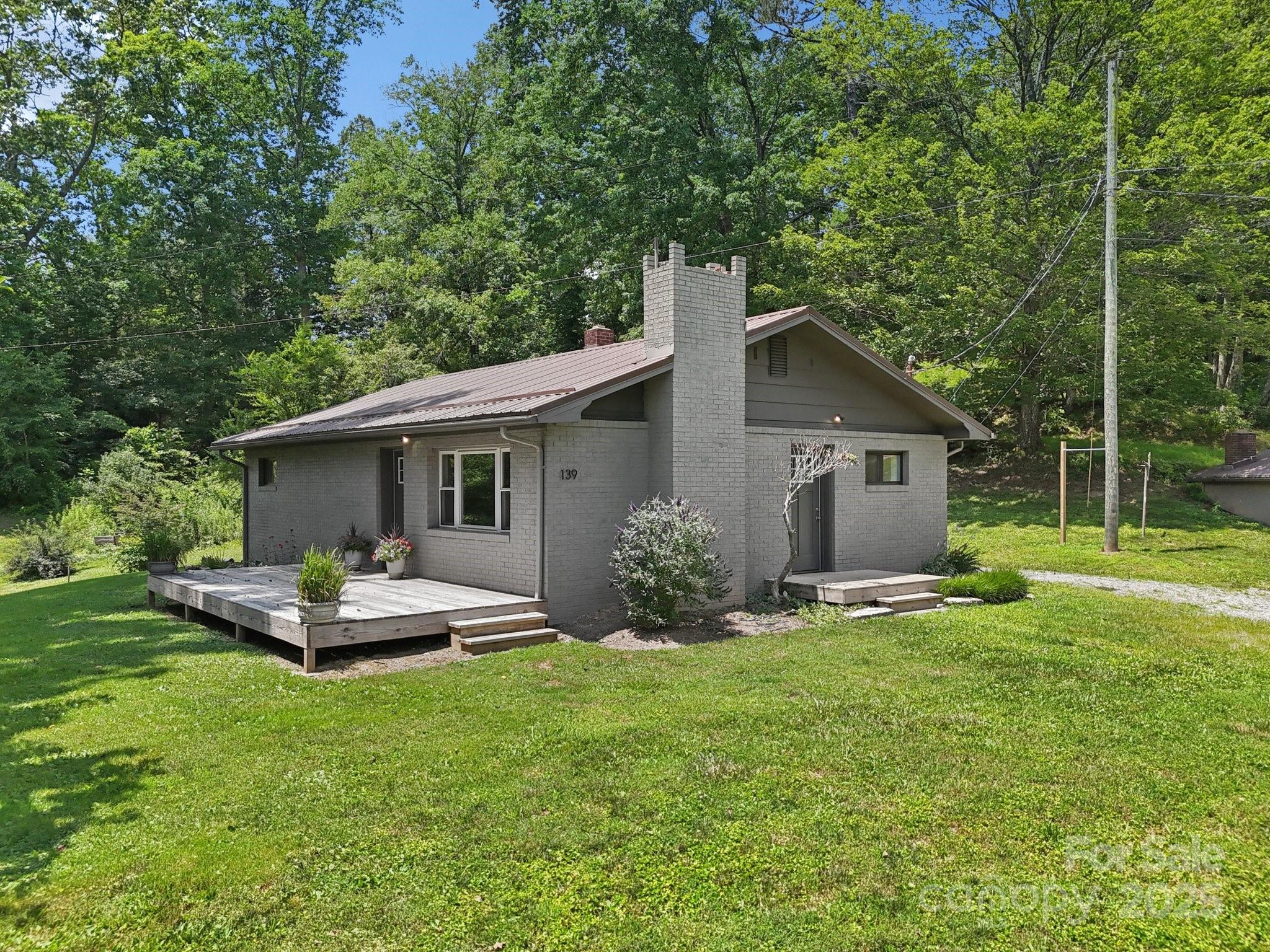 139 Trent Road Brevard, NC 28712 - Photo 5 of 27 Gallery Image 5