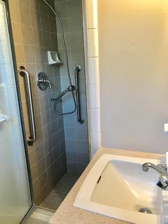 $2,800 | 1538 Dunnes Lane, Charleston, SC 29407