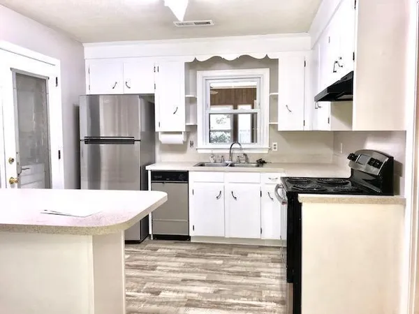 $2,800 | 1538 Dunnes Lane, Charleston, SC 29407