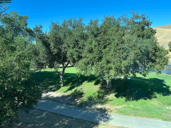 $760,000 | 1921 Eagle Peak Avenue, Clayton, CA 94517