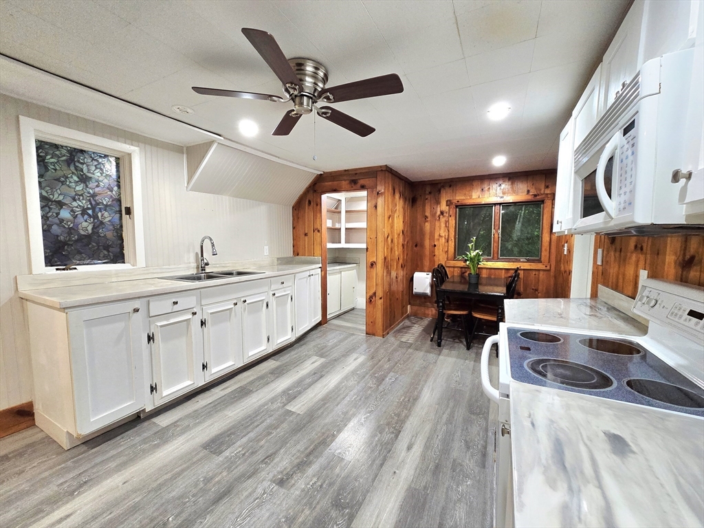 81 Limerick Street Gardner, MA 01440 - Photo 33 of 42