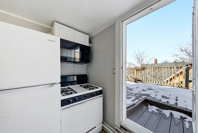 $2,000 | 24 Park Avenue, Unit 3, Malden, MA 02148