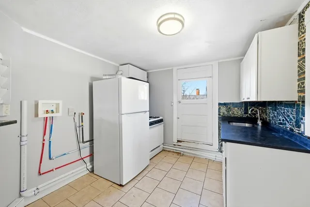 $2,000 | 24 Park Avenue, Unit 3, Malden, MA 02148