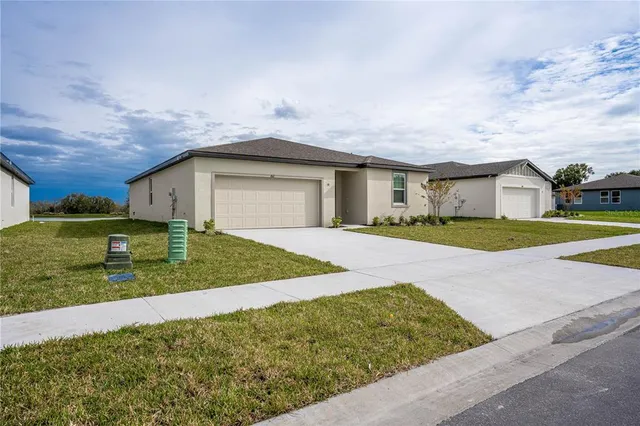 $2,100 | 1611 Bark Rdg Drive, Auburndale, FL 33823