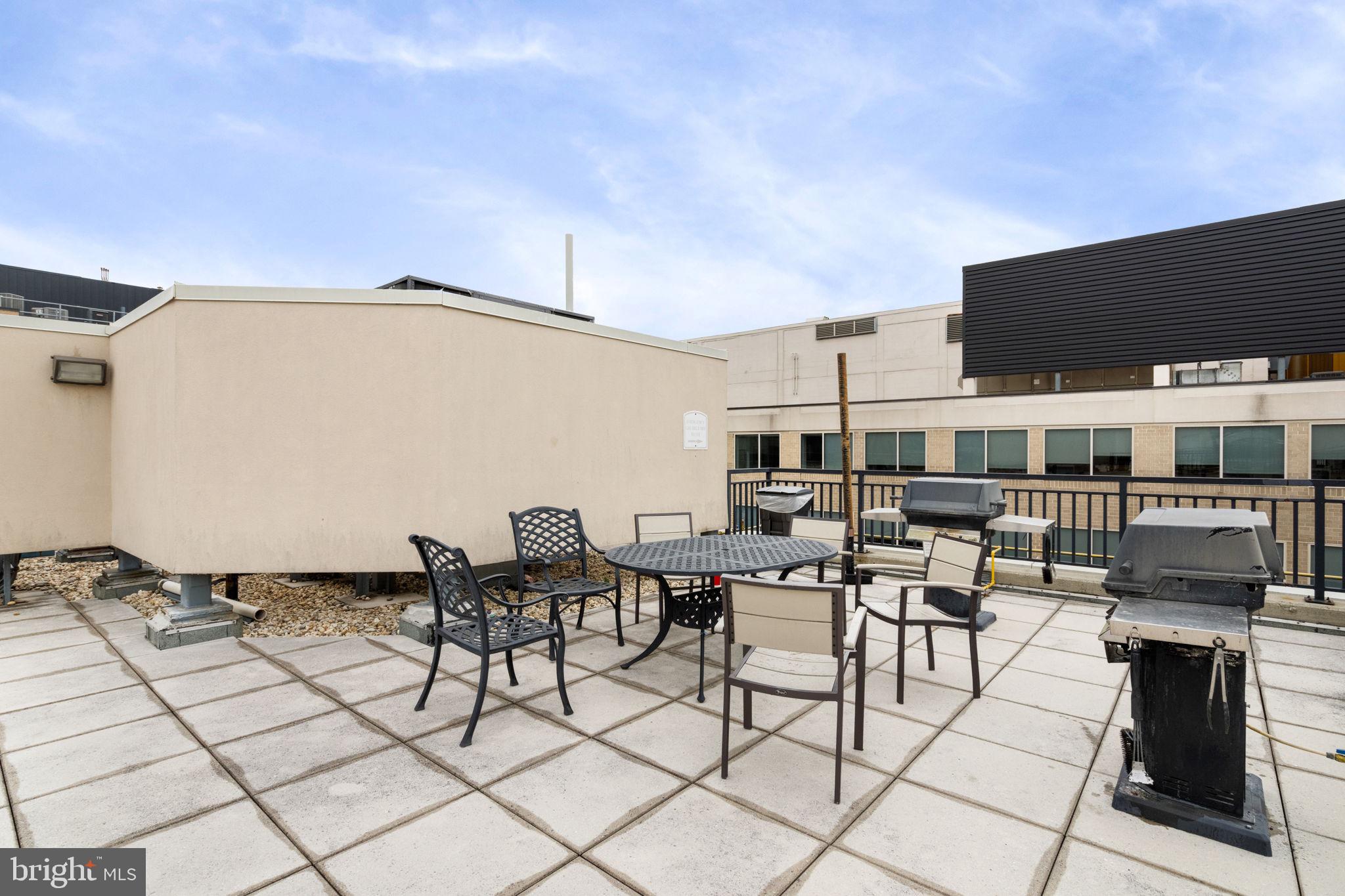 915 E Street Northwest, Unit 505 Washington, DC 20004 - Photo 17 of 25