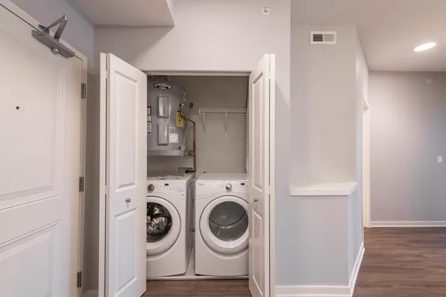 $2,185 | 21599 West Field Court, Unit 1111, Deer Park, IL 60010