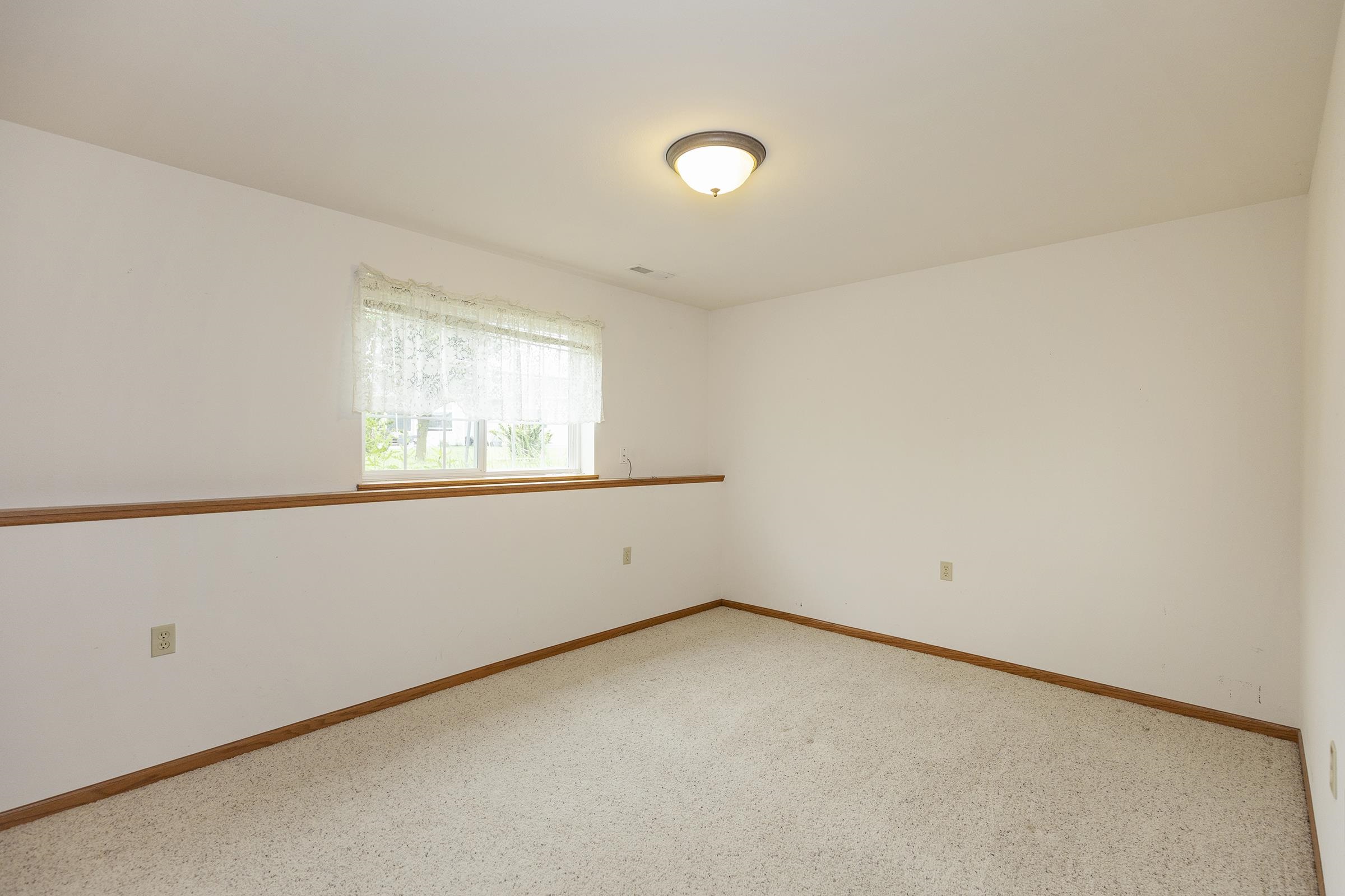 513 Reena Avenue Fort Atkinson, WI 53538 - Photo 18 of 29