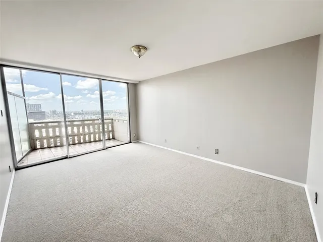 $179,500 | 2016 Main, Unit 1904, Houston, TX 77002